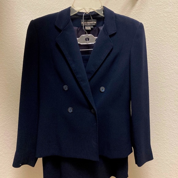 Ladies Navy Blue Double Breasted Skirt Suit - Picture 1 of 3